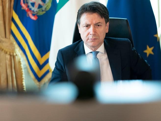 Tra affetti stabili, asporto, rientri e cimiteri. Tutto quello che c’è da sapere sulla “nebulosa” Fase 2