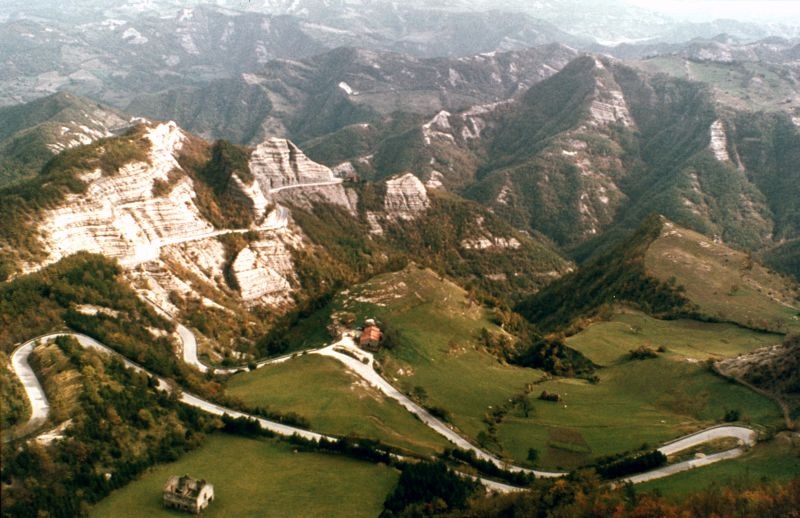 1588859782_Passo_dei_Mandrioli
