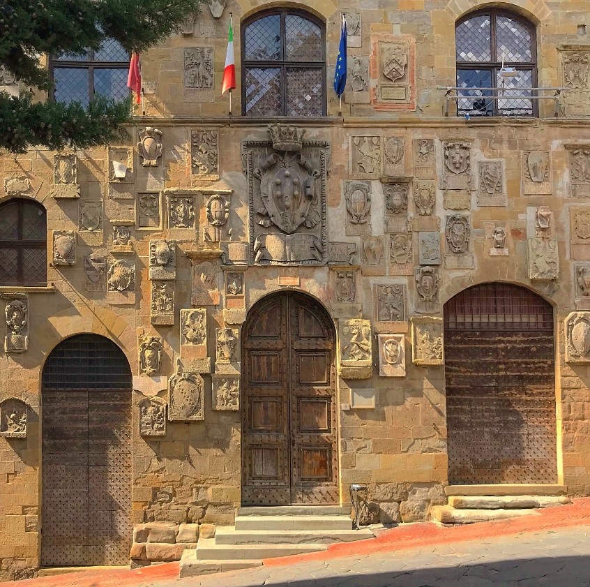 1590766993_biblioteca_citta_di_Arezzo
