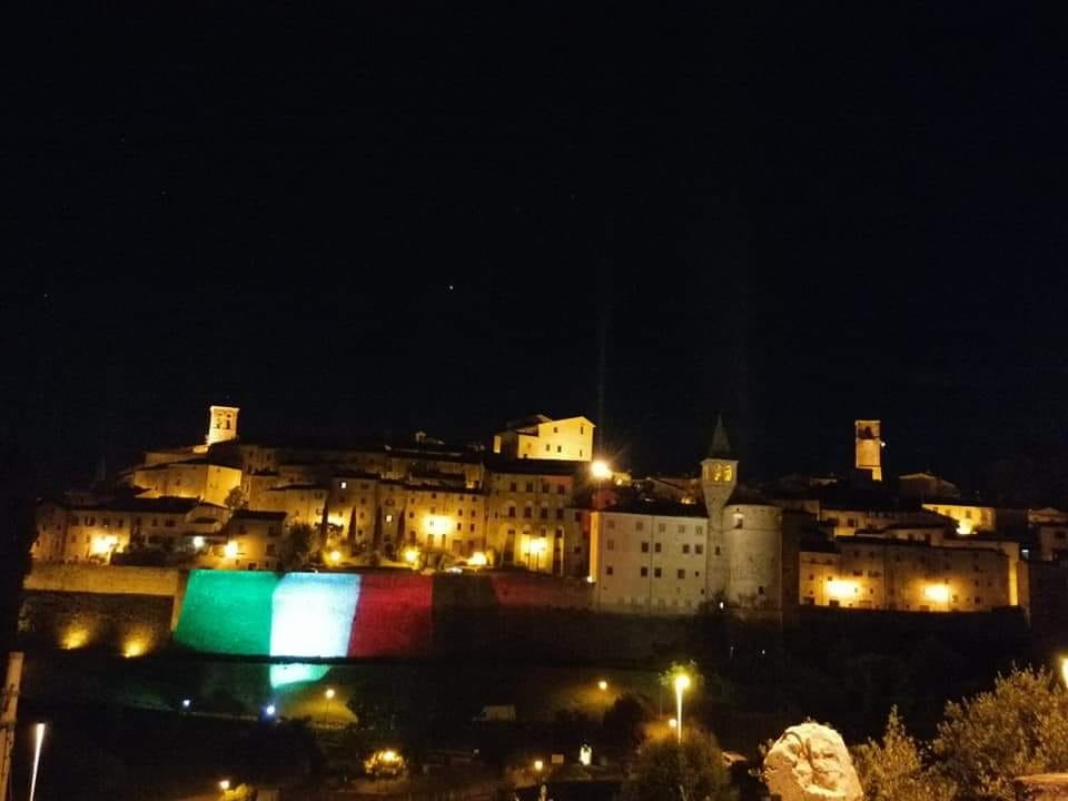 1591087375_Anghiari_tricolore