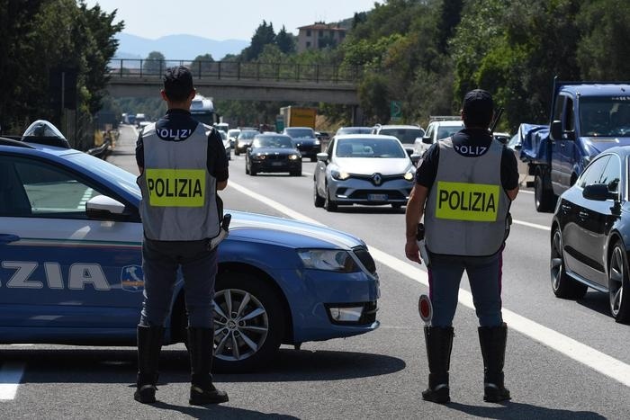 1593783358_Polizia_stradale
