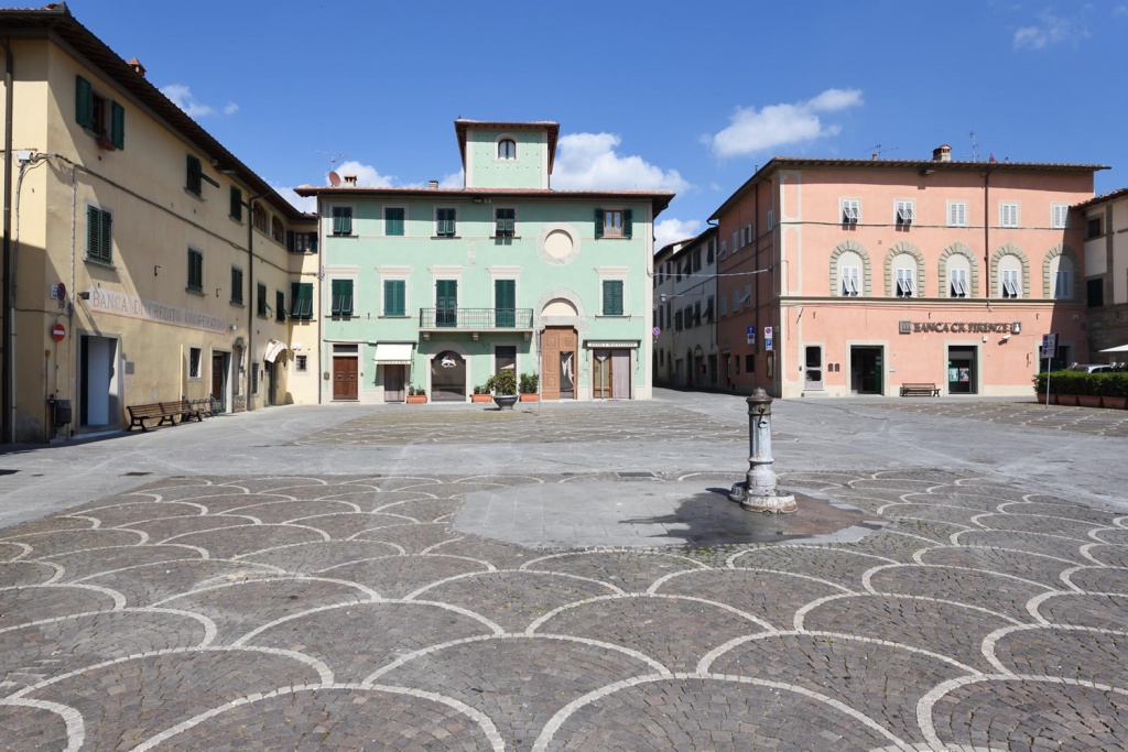 1595408474_1588844601_piazza-vittorio-emanuele-castelfranco_o