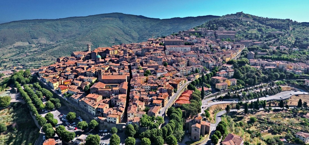 1596732132_Cortona_dallalto_1