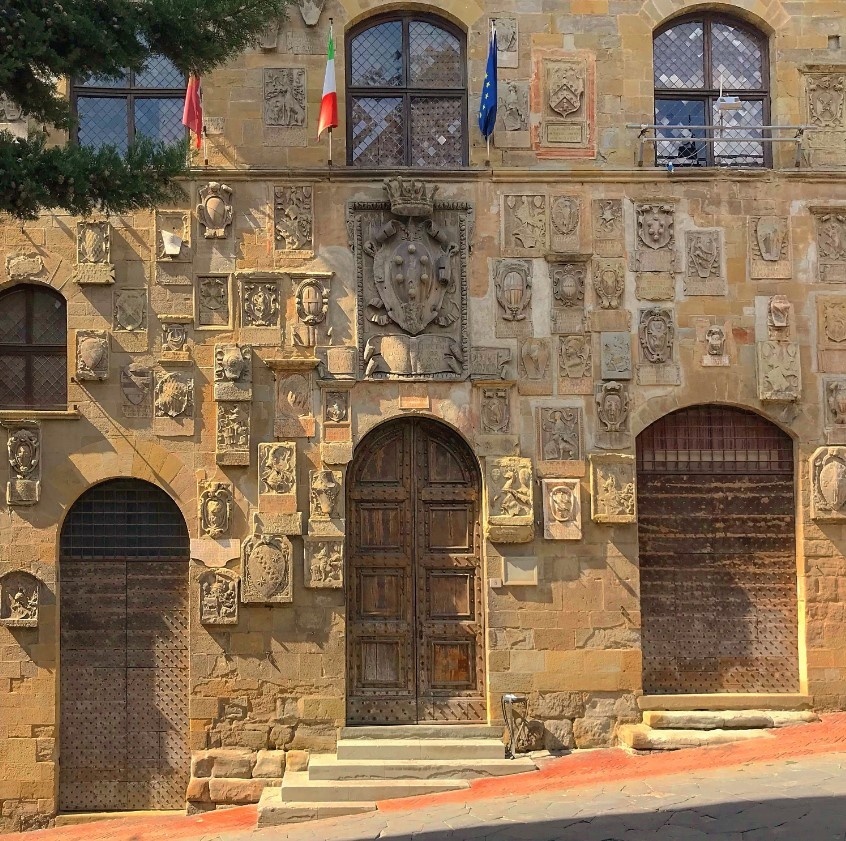 1597145396_1590766993_biblioteca_citta_di_Arezzo