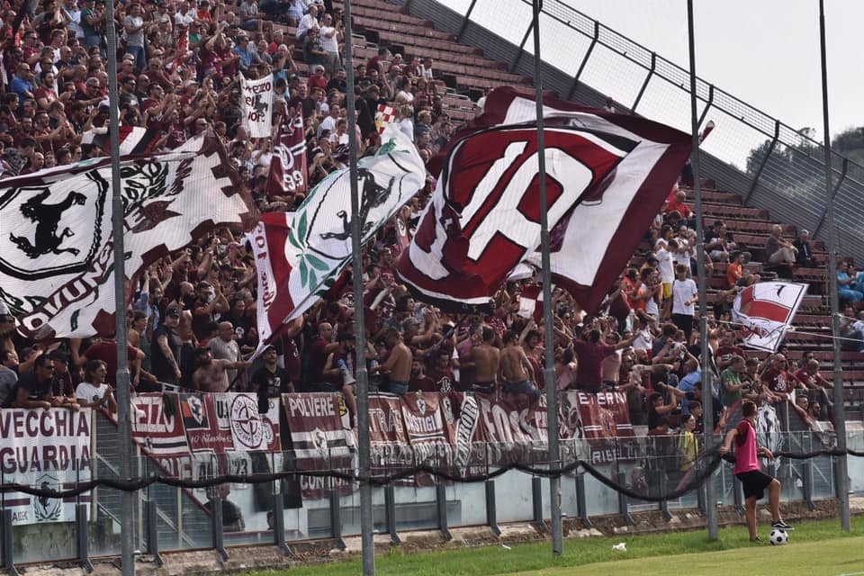 1597322685_Arezzo_tifosi_curva_sud4
