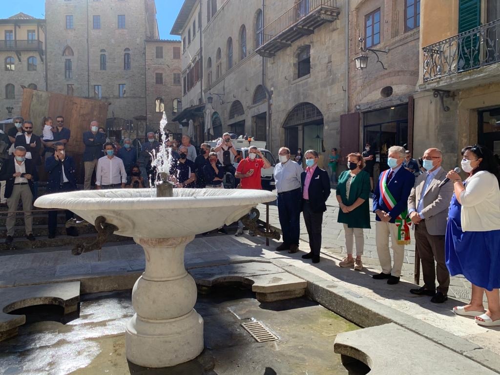1599321955_Fontana_Piazza_Grande3