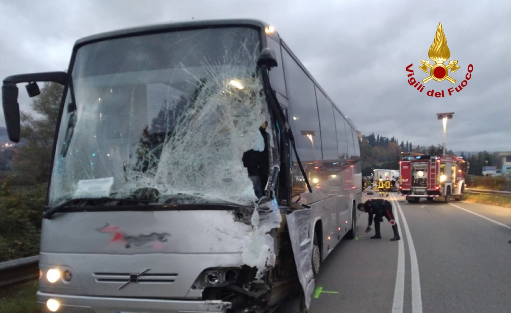 1603955520_incidente_Ponte_a_Poppi1