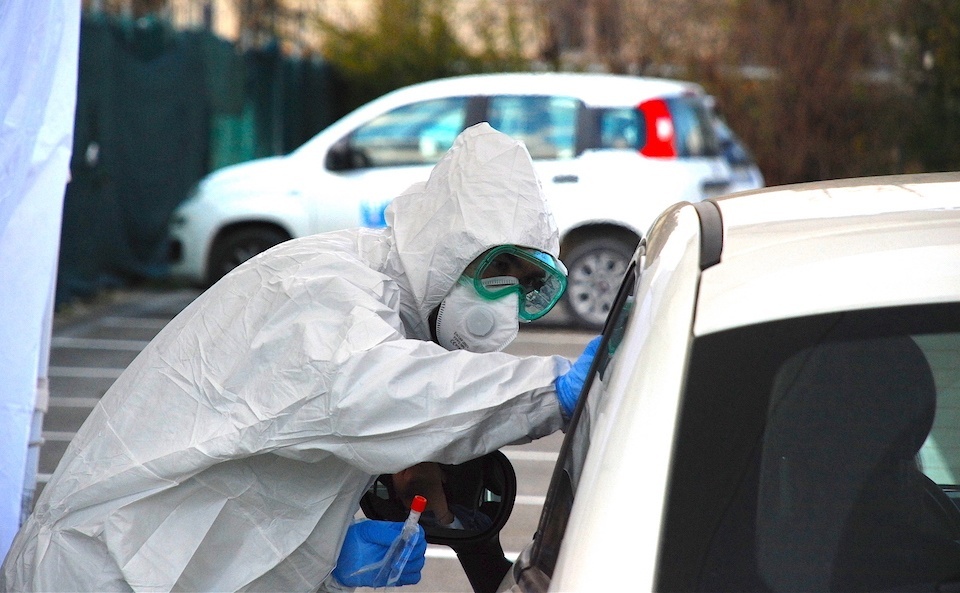 Coronavirus: in Toscana 2.336 nuovi casi, età media 45 anni, 16 decessi