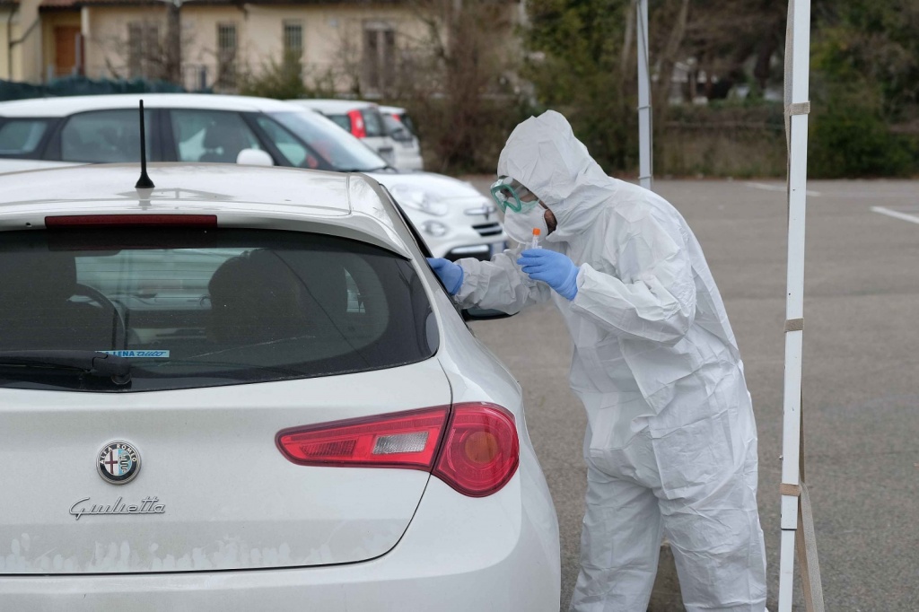Coronavirus: in Toscana 1.351 nuovi casi, età media 48 anni. 72 decessi