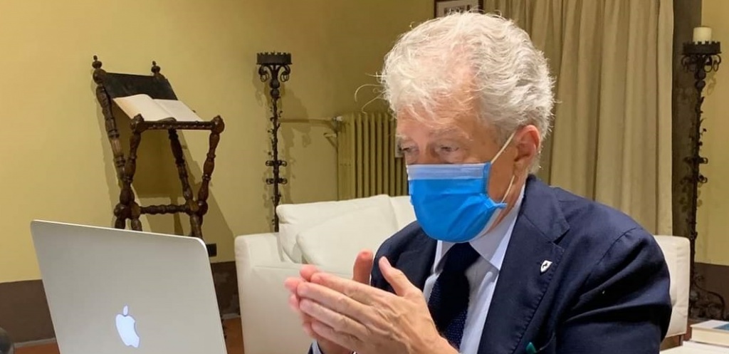 Contagio, Ghinelli: “Curva in discesa, consegna mascherine in corso di completamento”