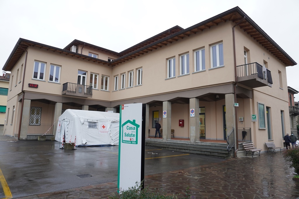 Coronavirus, si parte con i tamponi rapidi alla Casa della Salute di Stia