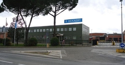 Bekaert, muro dei sindacati: “Non trattiamo sui licenziamenti, né oggi, né mai”