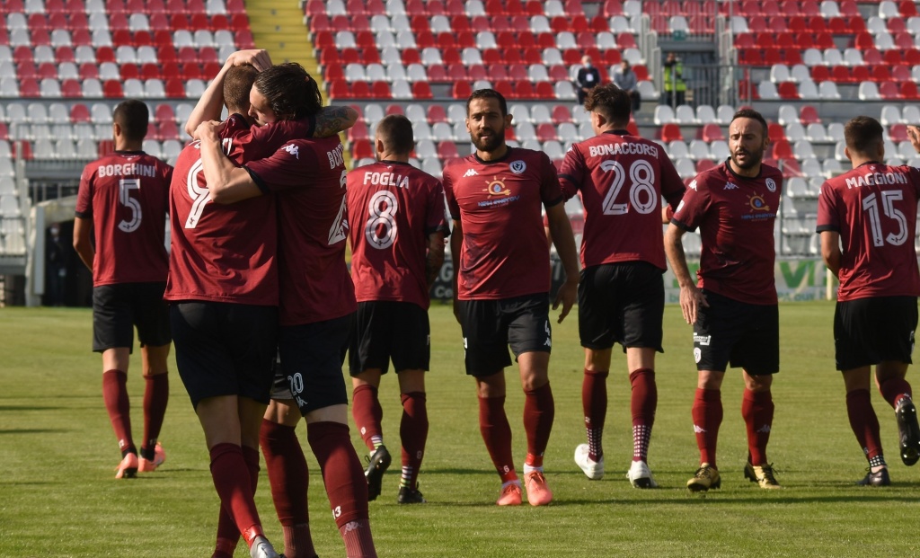 S.S. Arezzo: “Auguri ai tifosi amaranto, grazie per l’affetto in tempi difficili”