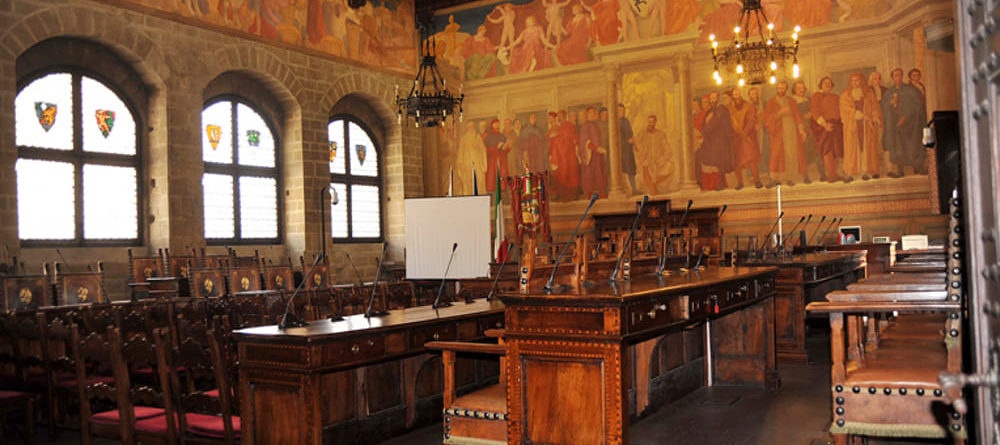 1613205893_Sala-dei-Grandi-palazzo-della-Provincia-di-Arezzo