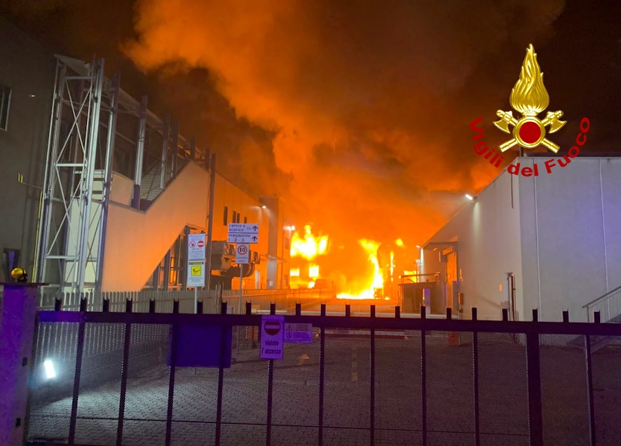 1618556266_incendio_Valentino