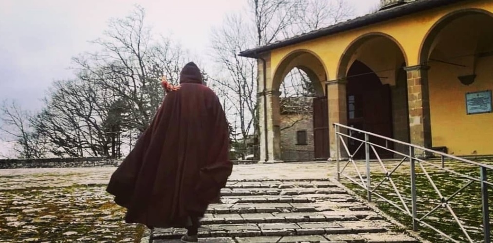 Coronavirus, 70 nuovi casi aretini e un decesso. A La Verna positivi 31 frati, Santuario chiuso