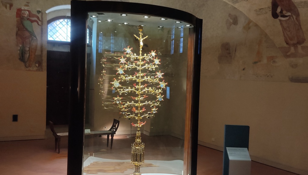 1619674310_albero_doro1
