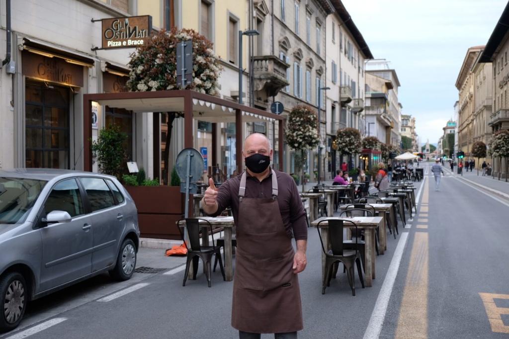 1619958636_Area_pedonale_Arezzo_14