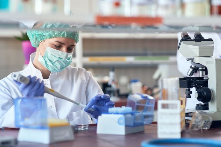 1620666445_coronavirus_lab