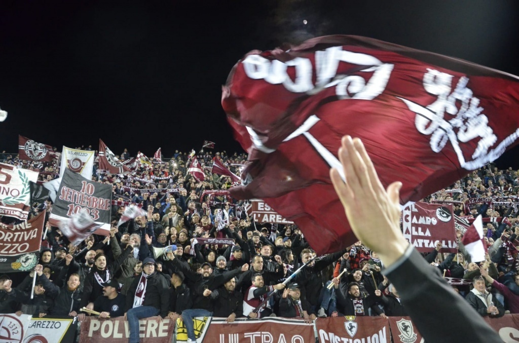 1622804219_Arezzo_tifosi_curva_sud11