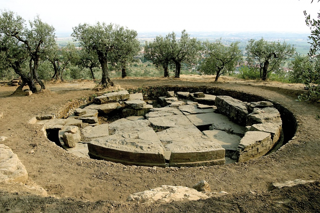 1627107655_9-Tanella-Angori