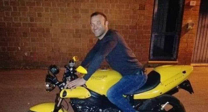 A San Giovanni Valdarno l’ultimo saluto a Marco, il 32enne che amava i motori e tifava Sangio