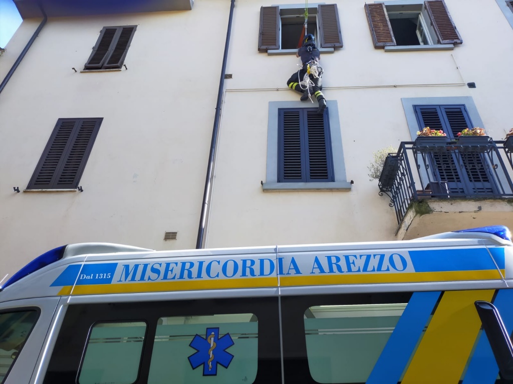 Arezzo, cronaca di un complesso intervento d’emergenza