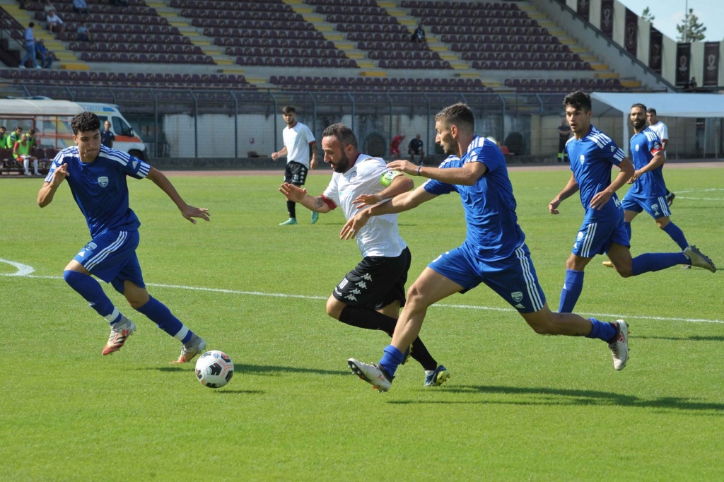 Arezzo, esordio amaro al Comunale: passa il Foligno 0-1. Amaranto fuori dalla Coppa Italia