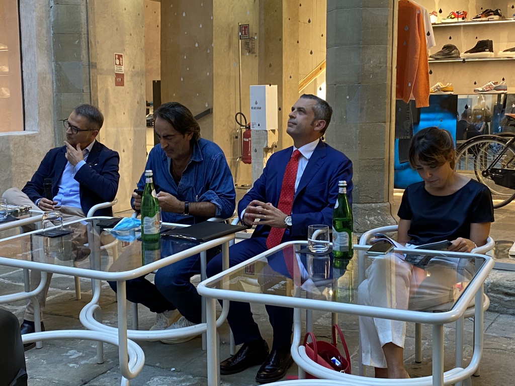 Arezzo e le sue 100 meraviglie (più una) nel libro a cura di Federico D’Ascoli Ar24Tv