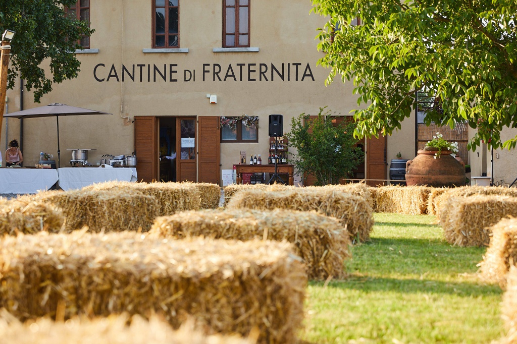 1634304642_cantine