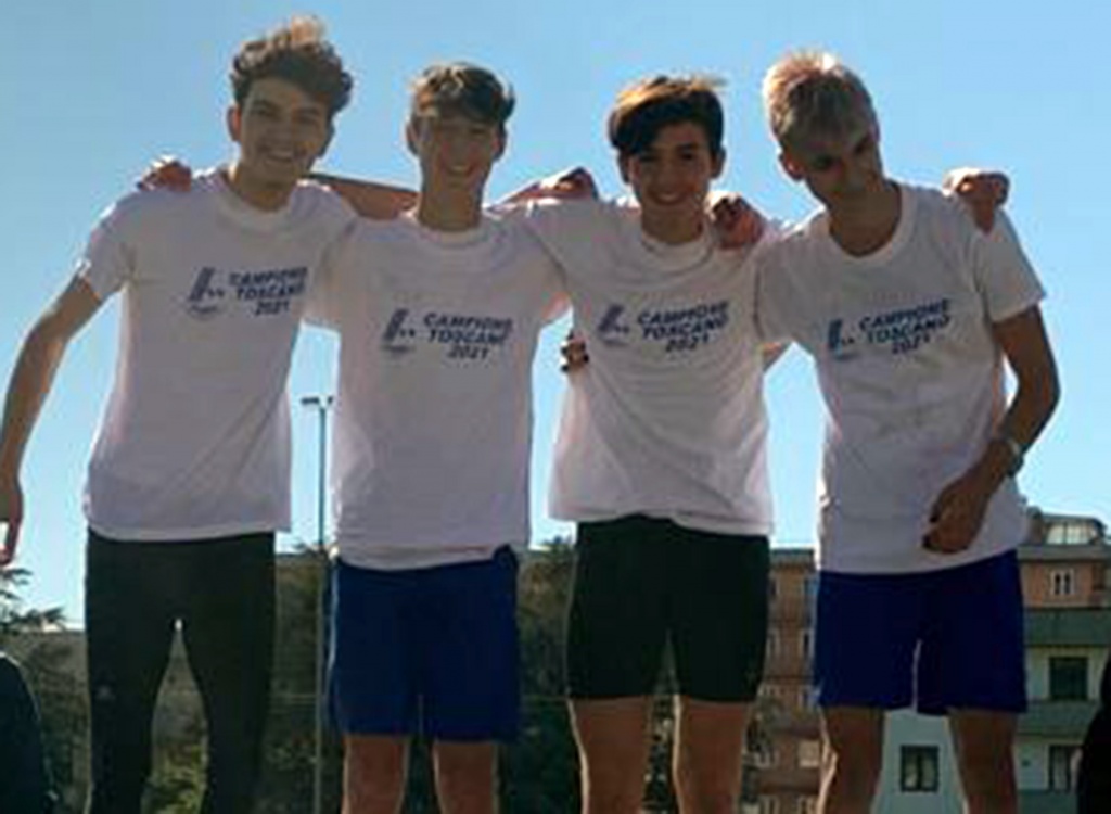 1634546007_Alga_Atletica_Arezzo_-_Staffetta_Cadetti_primo_posto_1