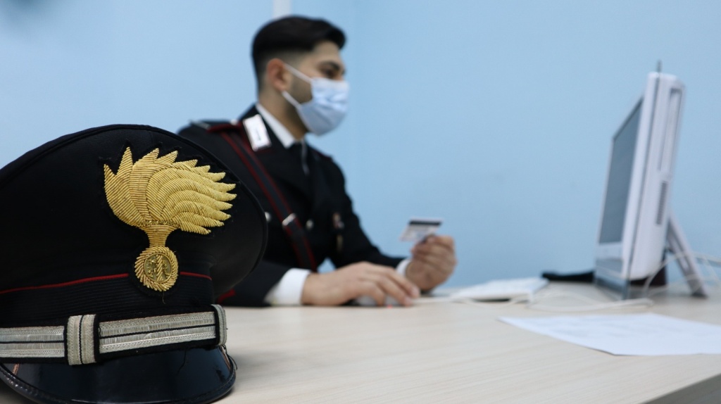 1637681129_carabinieri