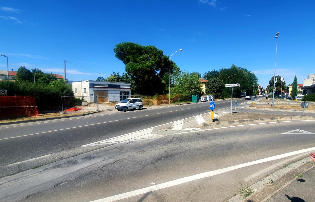 San Giovanni, rotatoria e stato dell’asfalto: partono segnalazioni