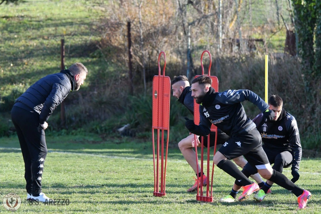 1639728274_allenamento_Arezzo_campo_Lebole
