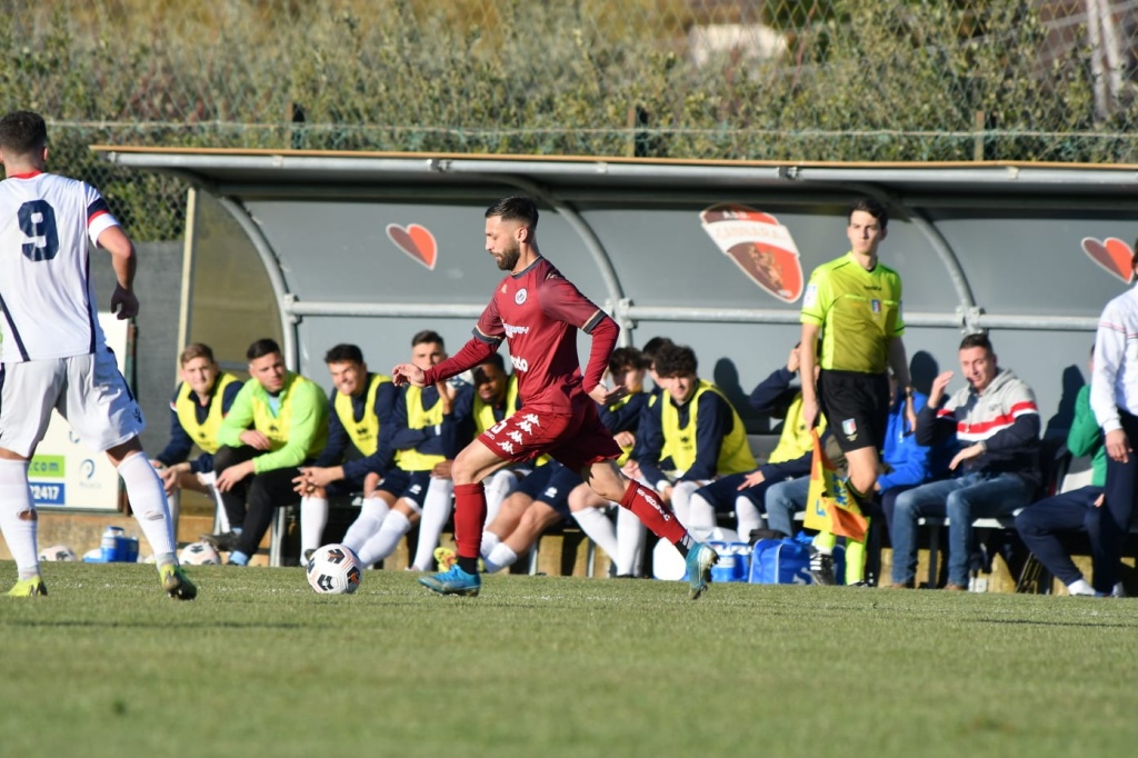 Massimo risultato, minimo sforzo: l’Arezzo batte 2-0 il Cannara con i gol di Foggia e Calderini
