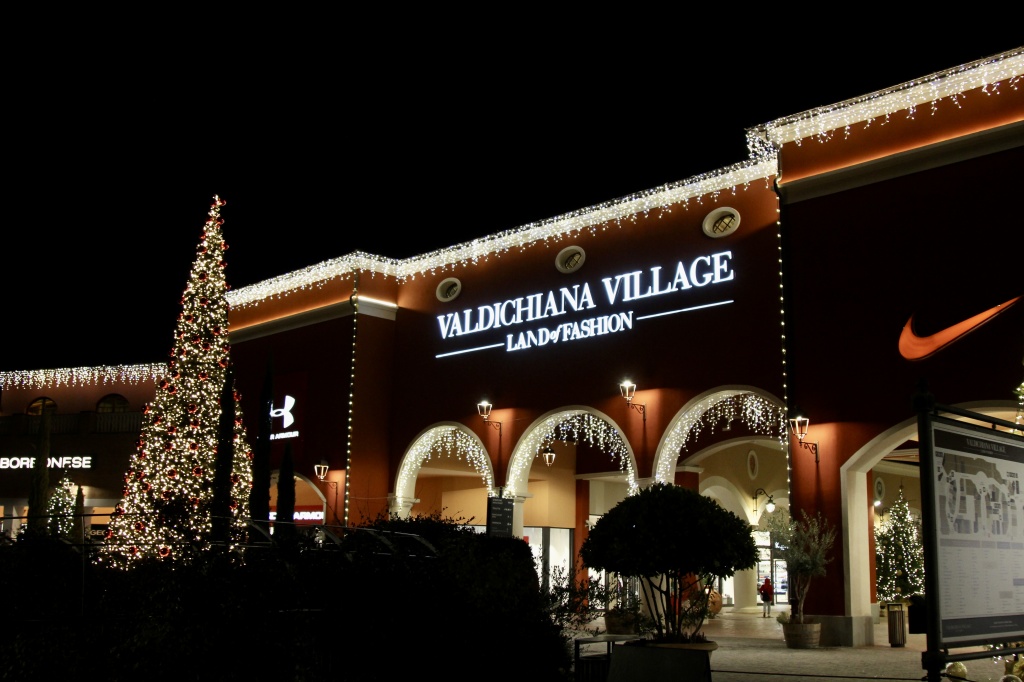 1641223560_Valdichiana_Village_1