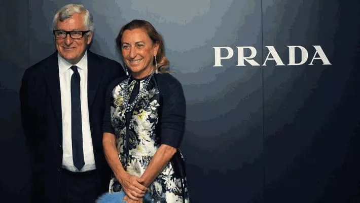 Prada, ricavi in doppia cifra. I venti di crisi non scalfiscono il colosso valdarnese