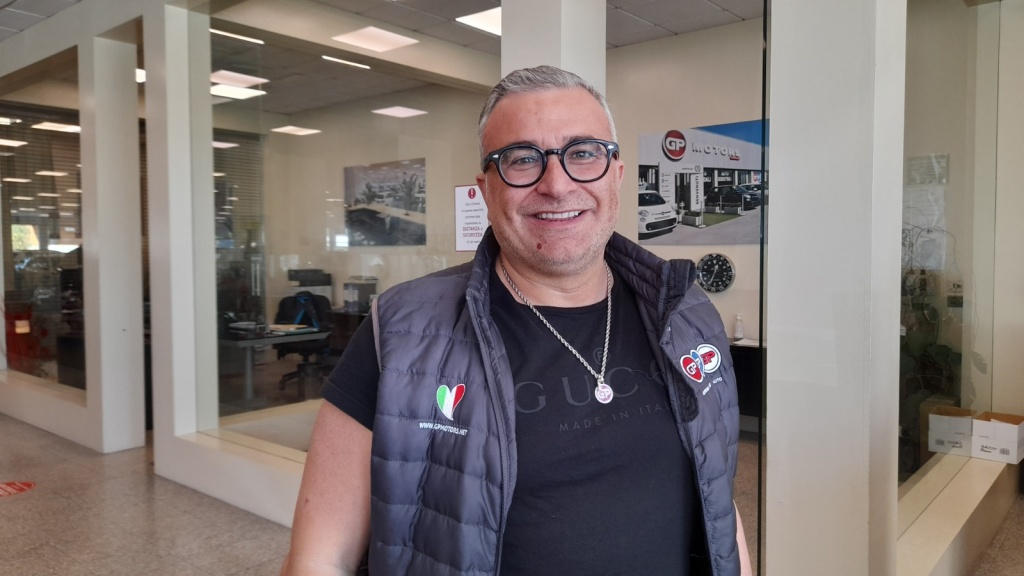 Crisi del mercato dell’auto, tra covid e guerra. Peruzzi: “Attesa di 9-12 mesi per un’auto nuova” Ar24Tv