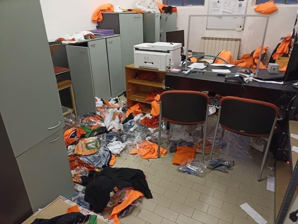 Vandali in palestra: sottosopra la segreteria della Sinergy