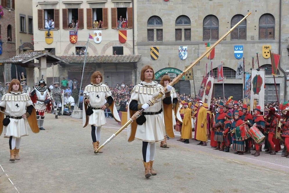 1652071371_lancia_doro_giostra