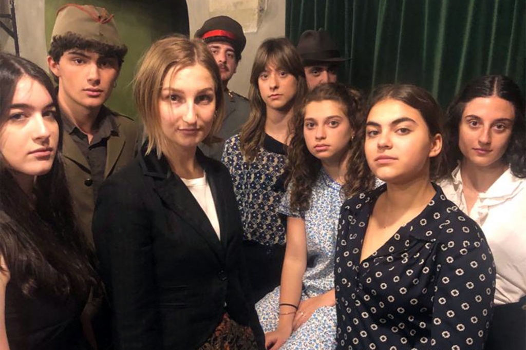1654867561_Libera_Accademia_del_Teatro_-_Anche_le_donne_hanno_perso_la_guerra_1