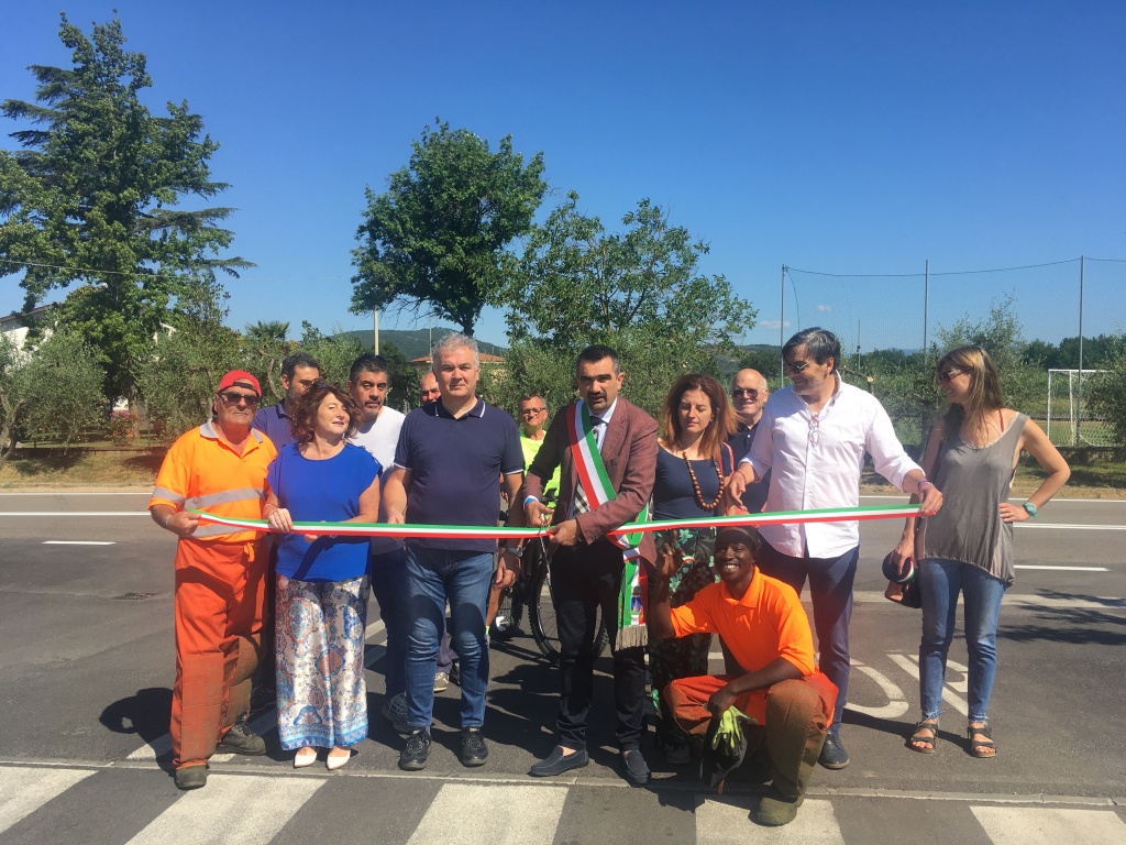 1655215145_220614-CIVI-InaugurazioneUfficialeRiqualificazioneParcheggioStadioComunale-taglio-nastro