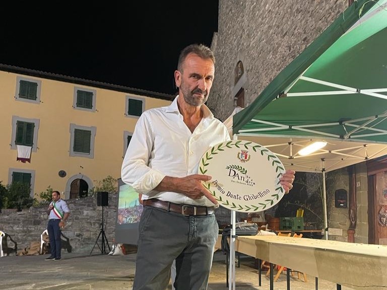 1656927523_Dante_Ghibellino_Santini