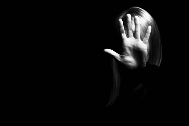 1663174358_violenza_su_donna