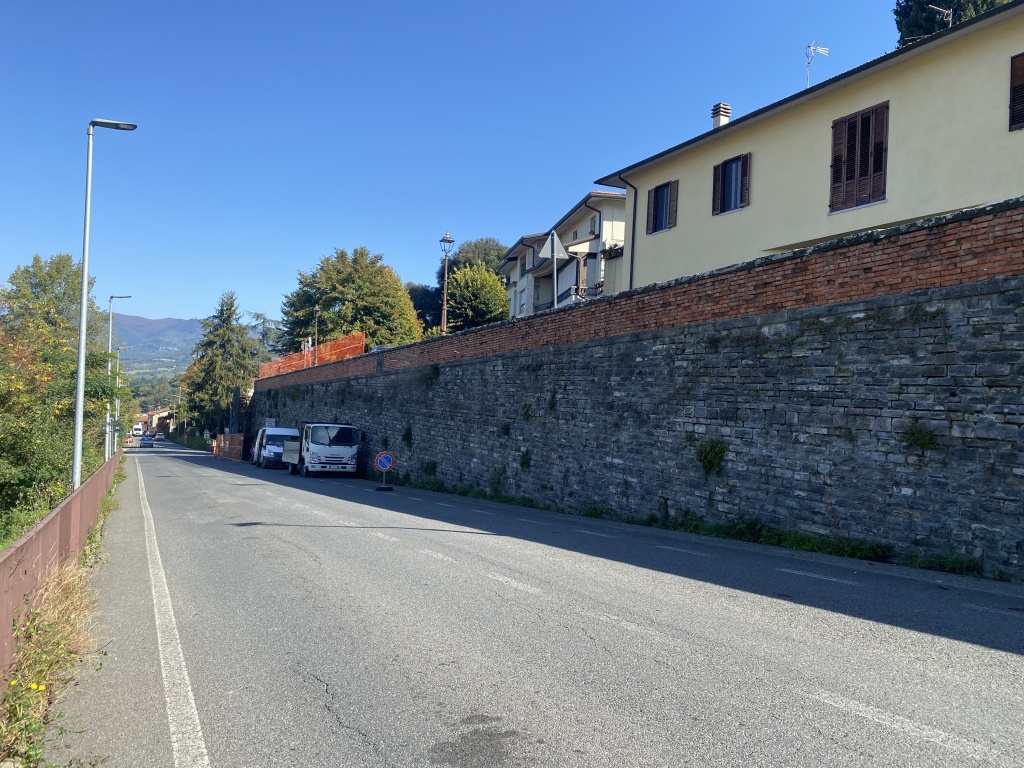 Bibbiena, al via i lavori di manutenzione al muro di viale Michelangelo