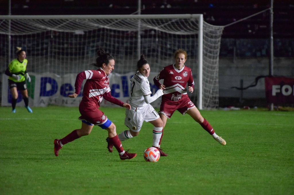 Calcio femminile, un gol di Razzolini non basta, al Comunale passa la Ternana