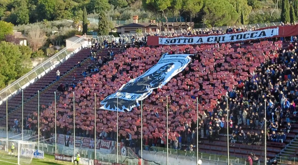 Arezzo a Montespaccato senza tifosi. L’osservatorio vieta la trasferta ai sostenitori amaranto Ar24Tv
