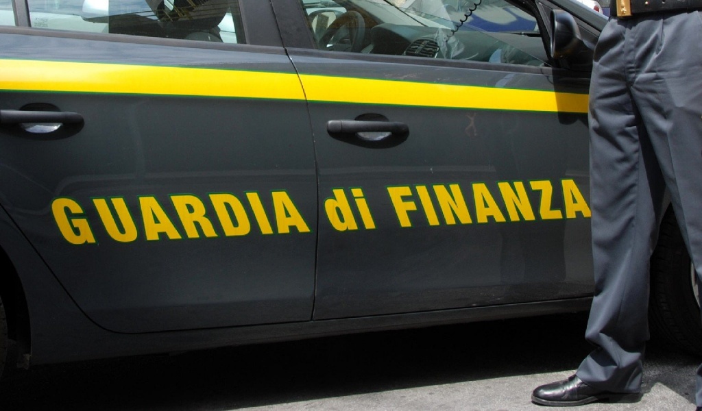 Blitz della Guardia di Finanza, stroncato giro di droga a Montevarchi
