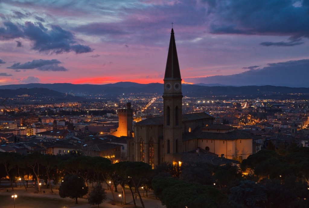 1668681550_1590504243_Arezzo_di_notte_o
