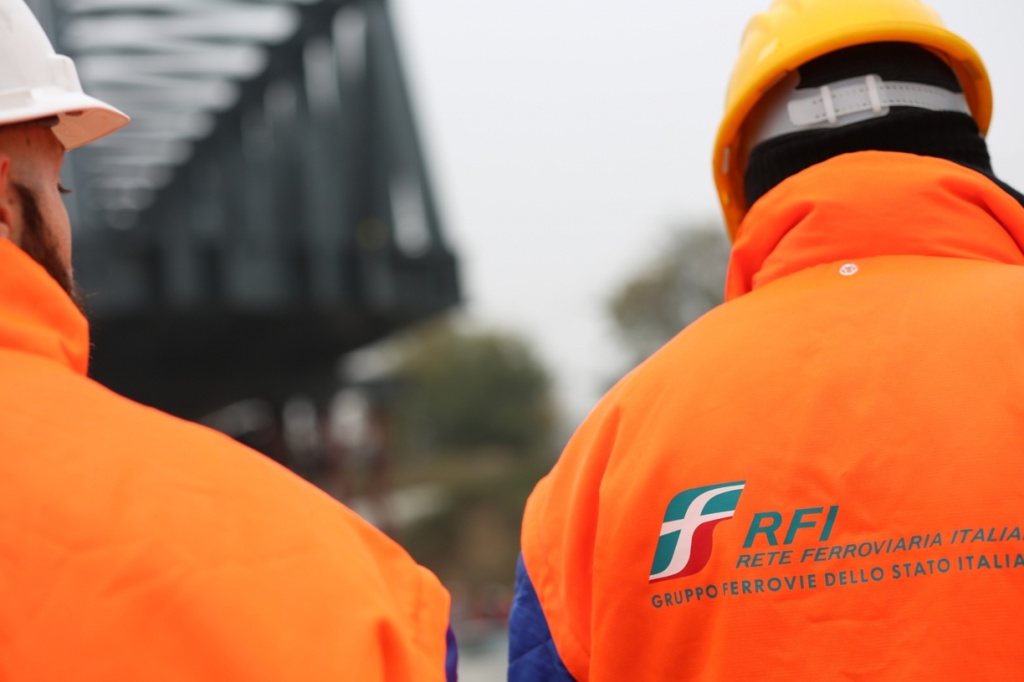 1668758599_Operai_RFI